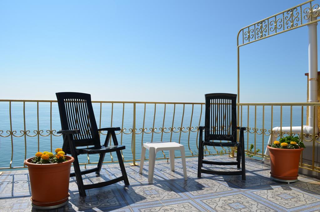 Holiday Home Sauvignon Odesa Exterior photo